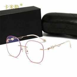 50% OFF Wholesale of New Polarised finished products with frameless cut edges fashionable frame trendy street photo ladies' sunglasses 803
