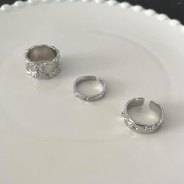 Cluster Ringe Einfache Persönlichkeit Elegante Edelstahl Kristall Runde Finger Für Männer Frauen Süße Kühle Junge Junge Hochzeit Schmuck Zubehör