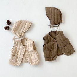 チョッキ韓国スタイル冬生まれた赤ちゃん綿パッド付きベストフード付き暖かいノースリーブコート幼児服幼児のキッズウエストコート230728