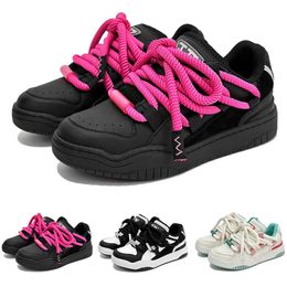 Multicoloured designer couple style bakery discount casual shoes for man woman black pink blue white sports casual outdoors sports sneakers