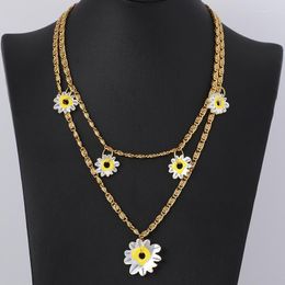 Chains European And American Jewelry Small Daisy White Mother Shell Hand-Painted Flowers Ladies Necklace Plant Wholesale