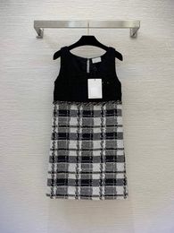 2023 Autumn Black Plaid Print Brooch Panelled Dress Sleeveless Round Neck Short Casual Dresses B3Q271554 Plus Size XXL