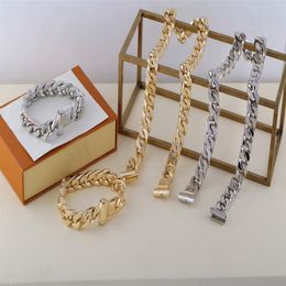 Europe America Men Silver-colour Metal Multicoloured Enamel Diamond Engraved V Initials Chains Links Patches Necklace Bracelet Jew266Q
