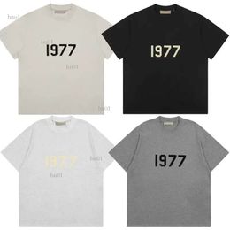 2022 Summer Designer Mens T Shirt T-shirt Front Flocking 1977 Letter Silicon Back Newest High Streetwear Loose Oversize Tee Skateboard D9