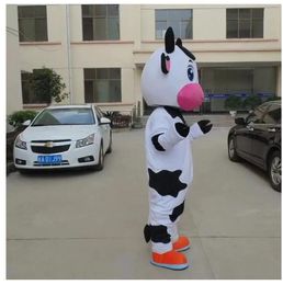 2023 Cute Cattle Mascot Costume Halloween Christmas Cartoon Character Outfits Suit Advertising Leaflets Clothings Carnival Unisex Adults Outfit