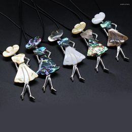 Pendant Necklaces Cute Girl Shell Necklace Fashion Natural For Jewellery Party Gift Length 55 5mm Size 30x85mm