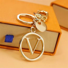 Ladies Designer Key Chains Classic Car Key Ring Letter Keychains Bag Charm Casual Keyrings Fashion Bags Pendant Wallet Accessories