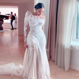 Retro Lace One Shoulder Mermaid Wedding Dresses Saudi Arabia Illusion Long Sleeve Tulle Sweep Train Bridal Gowns Spring2382