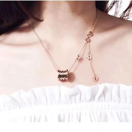 Designer Jewellery Women's Black Rose Pendant Women's Clavicle Chain Package Man Gold Designer Necklace Girl
