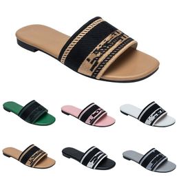 Slippers 2023 Paris Embroidered Dazzle Designer Slippers Womens Sandals Summer Beach Stripes Casual Flat Slippers Sliders women ladies flip flops L1