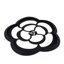 Anti-slip Mats Biety Car Slip Pad Black And White Flower Decoration Mat Camellia PVC High Temperature Resistant Round Mobile Phone263U