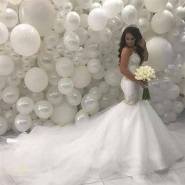 Gorgeous Sweetheart Strapless Mermaid Wedding Dresses Arabic Dubai Fitted Lace Applique Bridal Gowns Church Court Train Wedding Go262u