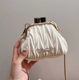 Luxury Clip Bag Miu Designer Shoulder Bag Women Fashion Chain crossbody purse Mini Dumpling Handbag messenger French minority