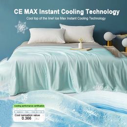 Bedding sets Cooling Blankets Smooth Air Condition Comforter Lightweight Summer Quilt Cool Feeling Fibre Fabric Skinfriendly Breathable 230731