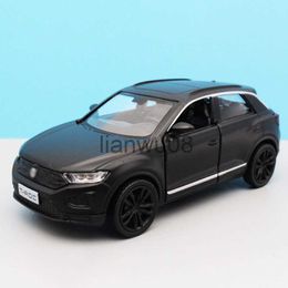 Diecast Model Cars 136 Alloy Die Cast Metal T ROC SUV Model Toy Car Pull Back Children Toys Gift Vehicle x0731