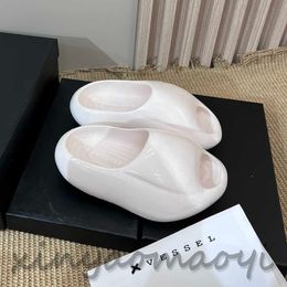 XVESSEL, Chinese luxury brand, Designer slippers, Couple bread slippers 009