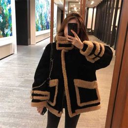 Women's Fur Faux 2023 Autumn and Winter Imitation Lamb Wool Stitching Jacket Thickened Short Motorcycle Clothing dent Korean Coat HKD230727