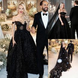 Fashion Black Lace Wedding Dresses Off The Shoulder Sweetheart Neck A Line Backless Bridal Gowns Sequined Chapel Train Tulle robe 261O