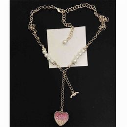 Womens Luxury Jewellery Ladies Designer Necklace Gradient Pink Heart Pendant Necklaces Girls Party Accessories Fashion Ornaments With Box