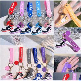 Keychains Lanyards 18Style Esinger 3D Mini Basketball Shoes Stereoscopic Model Sneakers Enthusiast Souvenirs Keyring Car Pendant Gif Ot9Ow