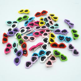 Dog Apparel (10 Pieces/lot) Plastic Pet Hair Clips 10 Colours Cute Heart Shape Accessories Christmas Gift Po Props