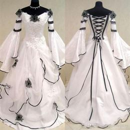 Renaissance Vintage Black and White Mediaeval Wedding Dresses Vestido De Novia Celtic Bridal Gowns with Fit and Flare Sleeves Flowe3427
