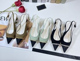 Paris 2023 Luxury Designer 2C Channel Shoes Scarpe di marca Scarpe da sposa moda donna Scarpe sexy con tacco alto Scarpe firmate Scarpe da donna professionali Scarpe eleganti di marca