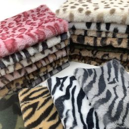 Craft Tools 25 45cm Vintage Leopard Tiger Artificial Fur Fabric For Handmade Clothing Bag Hair Accessories DIY Quilting Materials 231101