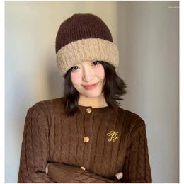 Berets Japanese Wool Blended Contrasting Color Knitted Hat Women Autumn Winter Thickened Warm Ear Protection Beanie