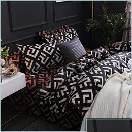 Bedding Sets Bedding Sets Luxury Black Set Queen King Single Fl Size Polyester Bed Linen Duvet Er Modern Bird Plaid With Pillowcase Dr Dhrh4