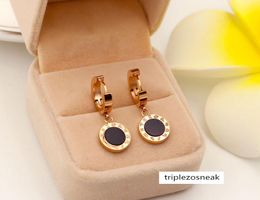 Selling Earring Goldcolor Stud Earrings Women black shell Earings Fashion Jewelry5366414