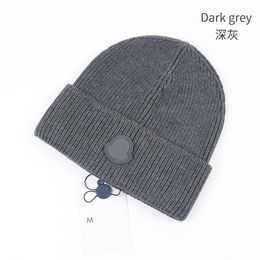 Solid Knit Beanie For Women And Men Luxury Thick Women's Bonnets Designer Warm Hat Christmas Gifts