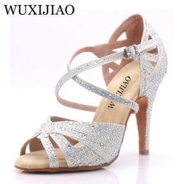 Dance Shoes WUXIJIAO Black and white flash cloth Women's Latin dance shoes Ballroom Party Square dance shoes soft heel 7.5cm 231101