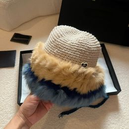 Ball Caps Faux Fur Ball Caps Fluffy Wool Bucket Hats for Winter Designer Baseball Brand Fisherman Hat Man Woman Warm Sunhats Snow Cap