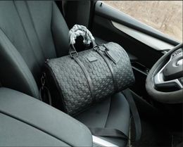 Luxury Men Designer Duffle Bags Women Calfskin leather Travel Bag Large Capacity Handbag embossing lattice Double letter Tote Black shoulder bags GM Size 45cm