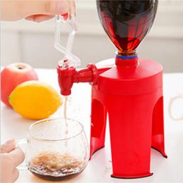 Water Bottles Creative Soda Beverage Dispenser Bottle Novelty Coke Inverted Drinker Drinking Dispense Machine For Gadget Party Home Bar