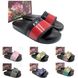 2024 Slides Sandale Pantoufle Damen Slipper Cartoon Bloom Flache Sandale Herren Sliders Designer für Luxus Pool Slide Strand Flip Flop Rosa Gummi Herren Sandalen