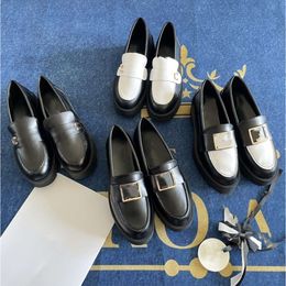 Chanells Interlocking Fall c Shoes Channel Buckle Designer Loafers Gold Dress Allmatch Leather Shoes Women Oxford Single Work Casual Sneakers Black Single Shoe Bal