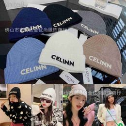 Beanie/Skull Caps designer CE Family Correct Letter Wool Embroidery Season Solid Color Couple Warm Knitted Hat HU2S