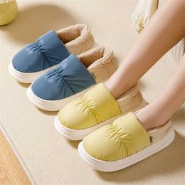 Wearing waterproof cotton slippers on the heel men plush at home couple full package warmth plush women postpartum shoes in winter 231007