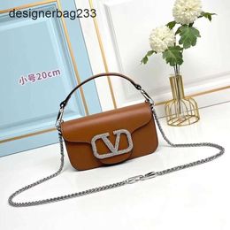 Handheld Women Mini Valentionz Bags Luxury Designer Handbag v bag Buckle Diamond Handbag Cowhide Shoulder Crossbody Women's Chain 1 H0Y5