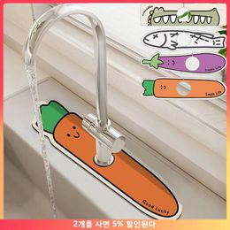 Carpets Bathroom Sink Faucet Mats Kitchen Carpet Super Absorbent Drain Pad Non Slip Bath Mat Kawaii Carrot Tablemat Christmas Room Decor