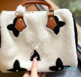 Luxury New Designer Bag Lamb Hair Handbag Plush Handbag Women CrossbodyTote Purse