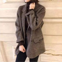Women's Suits Large Size Autumn And Winter British Paid Woollen Blazer Casual Double Breasted Vintage Blends Jacket Coat Z1968