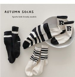 Designers Design High Quality New Boys Girls Fashion Big Children Breathable Cotton Socks Youth Black And White Striped Kids Mid-tube Socks