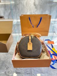 Classic BOITE Round Pie Shoulder Bag Women Zipper Makeup Bag Leather Canvas Logo Designer Luxury Bag