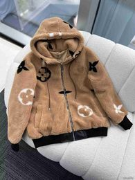 2023 New Model.designer Plush Down Coat with Fur Hood under Shirt Clothing Knitwear Fashion Letters White Long-sleeved Zipper Jumper Hat Oversize Top Q3oq