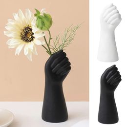 Vases Modern Simple Resin Hand Vase Ornament Living Room Flower Arrangement Home Office Dining Table Decoration Creative Crafts 231101