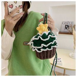 Paper Cup Strawberry Cake Bag New Fashion Crochet Knitted Wool Making Cute Wool Crochet Small Bucket Bag 221102
