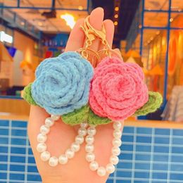 Keychains Elegant Crochet Rose Camellia Flowers Keyrings Imitation Pearls Chain Keychain Fashion Knitted For Women Gifts